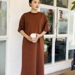 Sukongfashion NO.15635 Pure Color Pleated Sleeve Midi Dress-brown