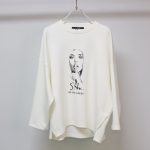 Sukong fashion NO.10521-1 Air Layer Women's Long Sleeve T-shirt with Split Sides and Portrait Print-2