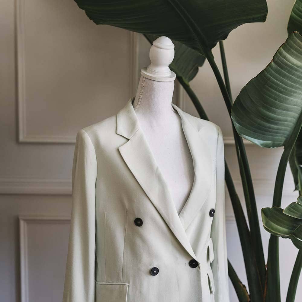 White blazer on a pinnable mannequin